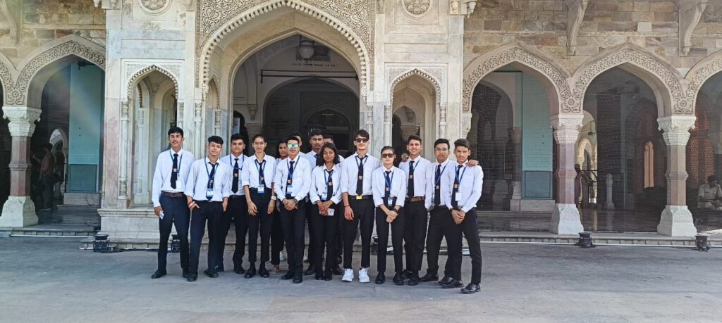 whatsapp image 2023 10 04 at 17.06.43